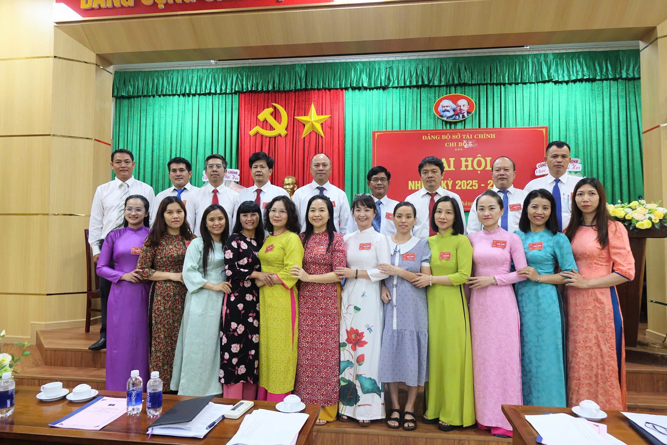 Dai hoi CB5